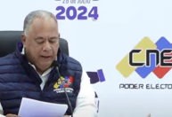 Vídeo: venezuelanos fazem panelaço contra anúncio de vitória de Maduro
