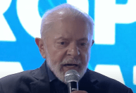 Lula ignora polêmica sobre relógio, que poderia ser devolvido para o próprio presidente, dizem fontes