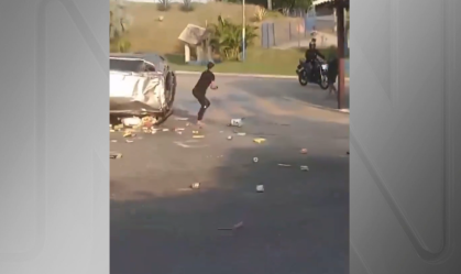 Homem carro roubado e rouba moto