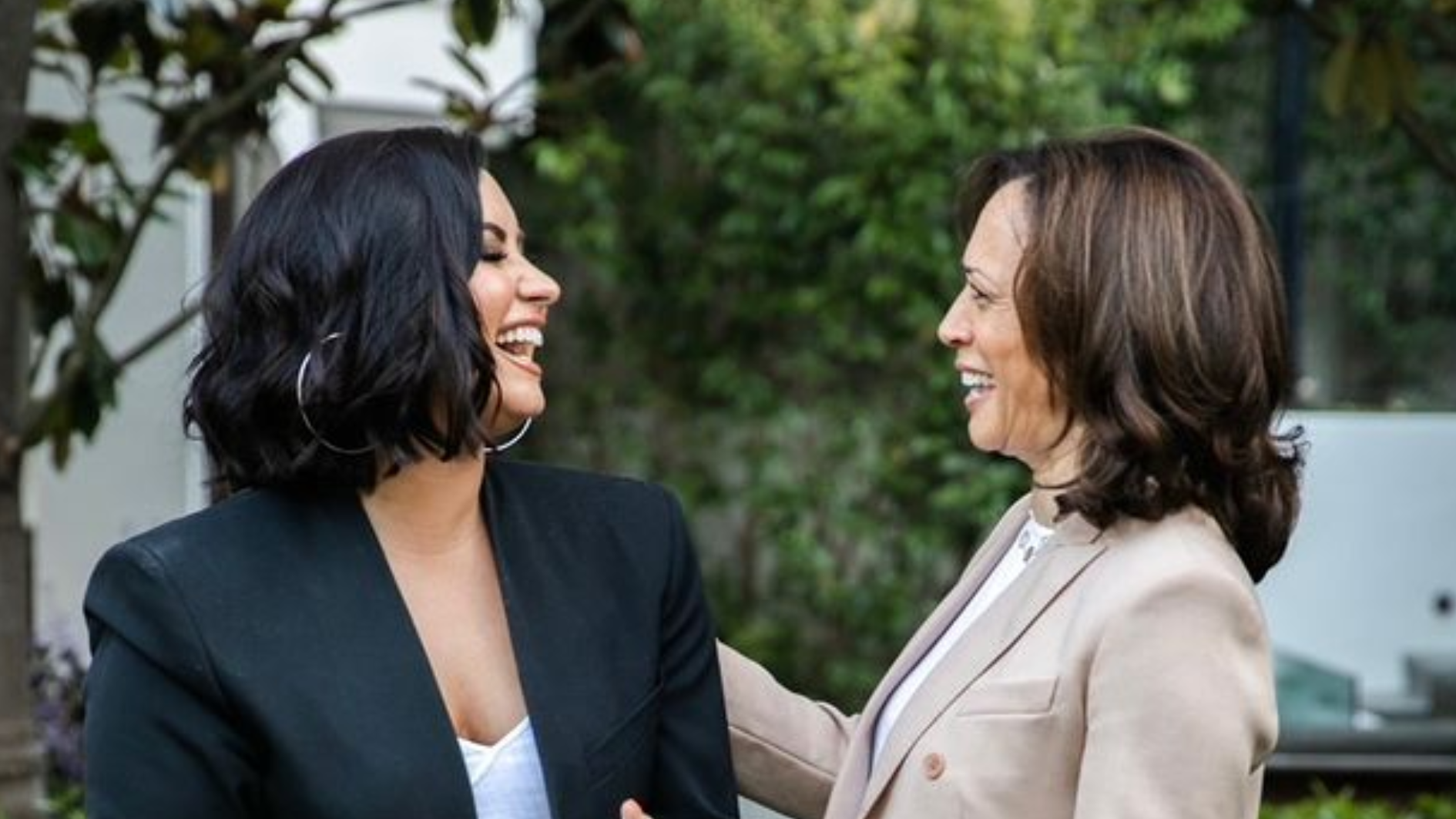 Demi Lovato e Kamala Harris juntas