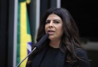 Deputada é condenada por usar verba da Câmara para pagar empregado particular