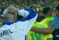 Dorival explica por que ficou fora da roda de jogadores antes da disputa por pênaltis