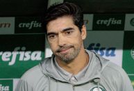“Só dou satisfação a três mulheres”, diz Abel Ferreira a repórter; veja