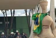 Oposição vê "absurdo" em condenação de Débora e reforça coro por anistia
