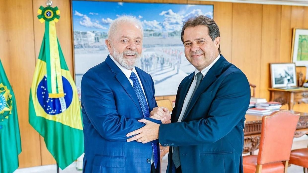 O presidente Lula com Evandro Leitão (PT-CE)