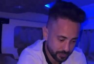 Esposa surpreende e mostra van adaptada de Everton Ribeiro: 