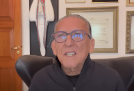 Família atualiza situação médica de Galvão Bueno, que segue internado