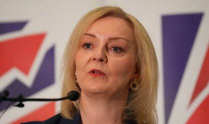 Ex-primeira-ministra Liz Truss perde assento no parlamento após eleição no Reino Unido