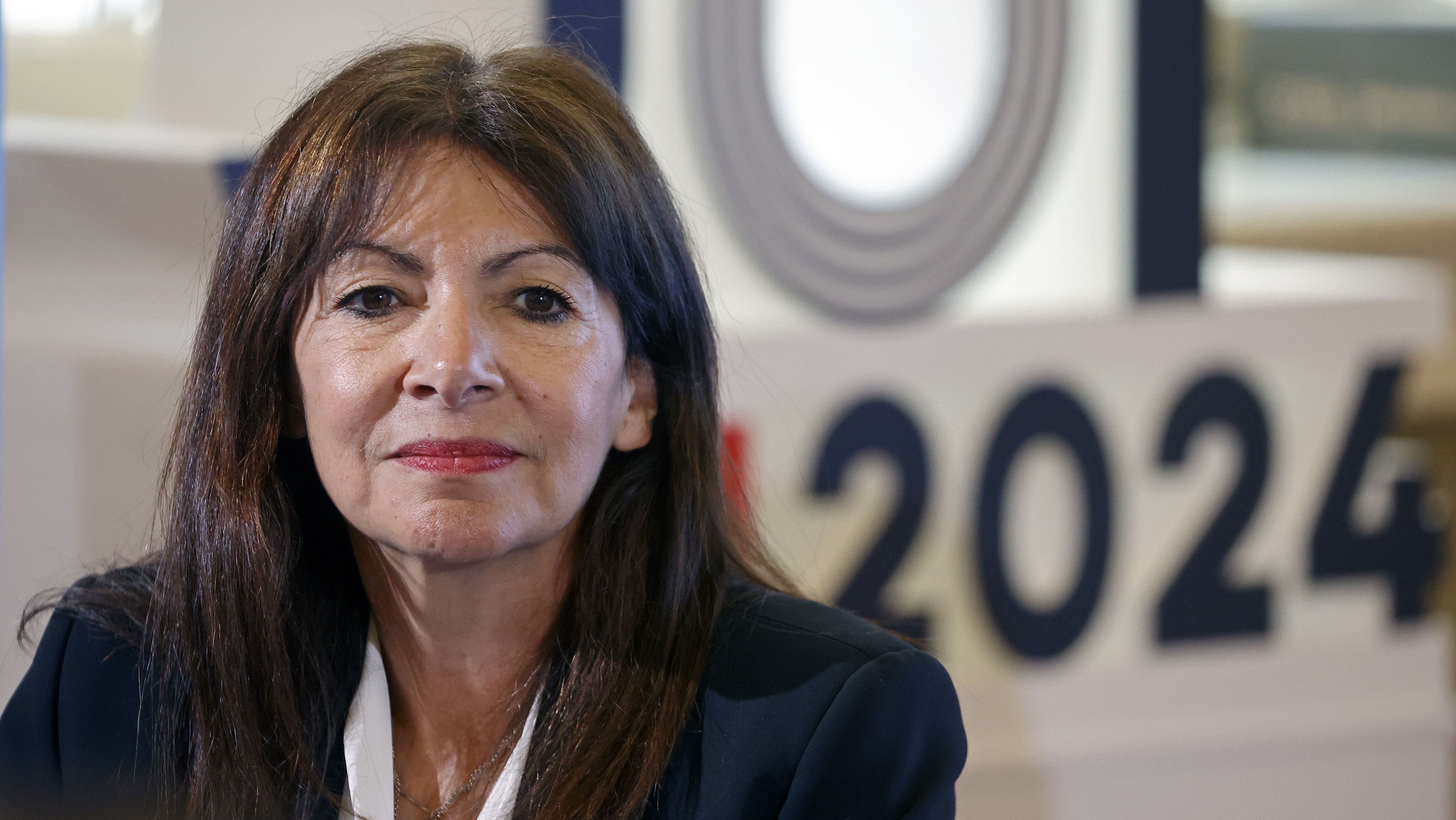Anne Hidalgo, prefeita de Paris, está otimista com a cerimônia de abertura