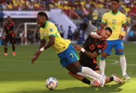 Conmebol assume erro em pênalti não marcado em Vini Jr.