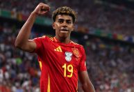 Barcelona recusa oferta bilionária de clube europeu por Lamine Yamal