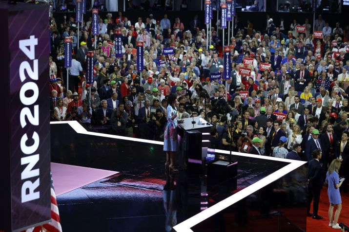 Nikki Haley fala no palco no segundo dia da Convenção Nacional Republicana no Fiserv Forum em 16 de julho de 2024 em Milwaukee / Chip Somodevilla/Getty Images