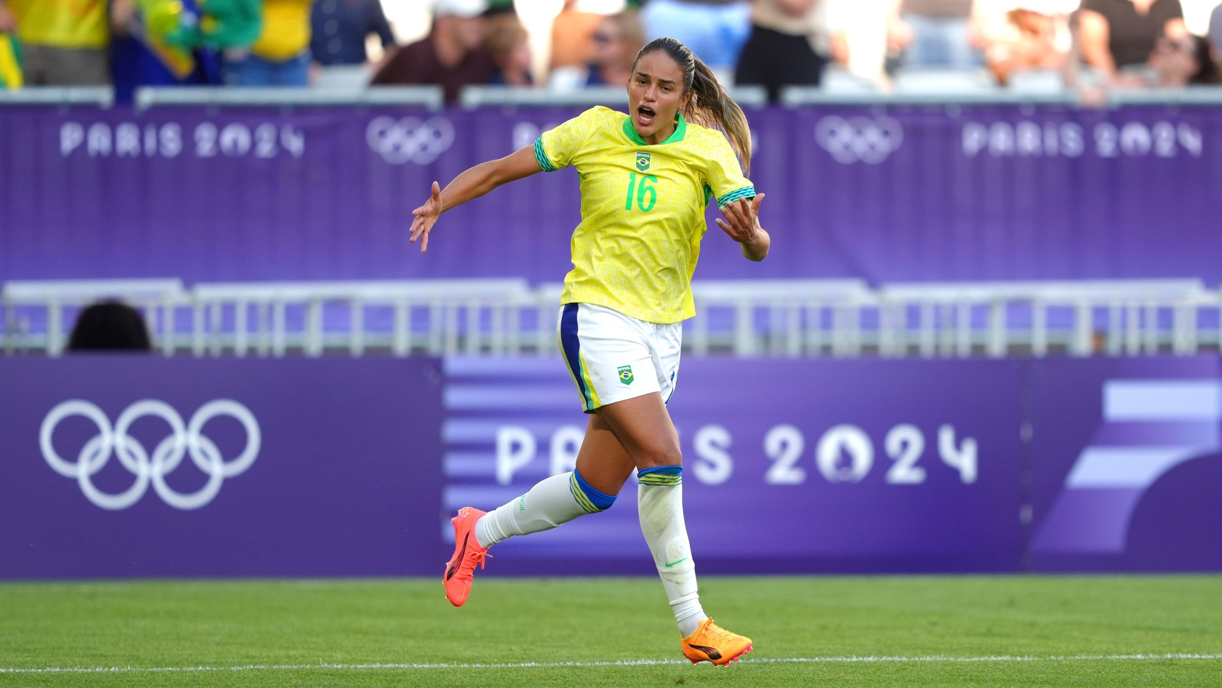 Gabi Nunes trocou o Levante pelo Aston Villa