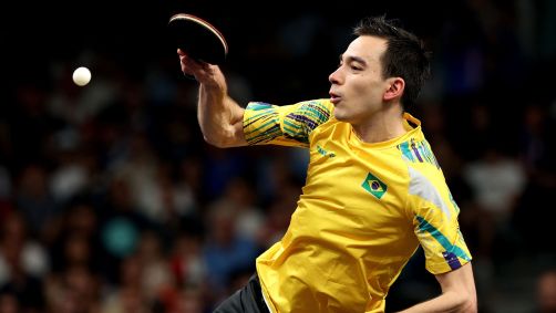 Hugo Calderano está na semifinal do tênis de mesa