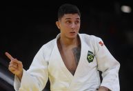 Paris 2024: Guilherme Schmidt perde para italiano e é eliminado
