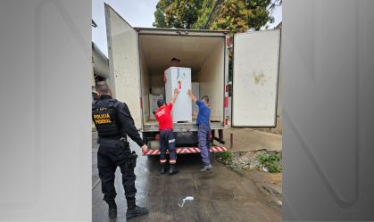 Policiais apreendem itens furtados que seriam destinados Às vítimas das enchentes no ES