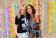 Kylie Minogue publica foto com Anitta: "Não tiro você da cabeça"