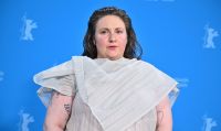 Lena Dunham compara experiência de vegetarianismo com sobriedade