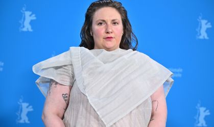 Lena Dunham deixa produção e direção de filme da Polly Pocket