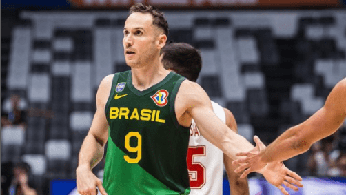 Marcelinho Huertas irá se aposentar da seleção brasileira