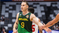 Brasileiro bate recorde da Liga Espanhola de basquete aos 42 anos