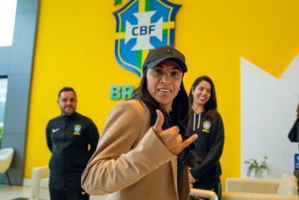 Marta se junta a Seleção Brasileira de Futebol