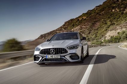 Mercedes-AMG C 63 S E PERFORMANCE chega ao Brasil com tecnologia de F1