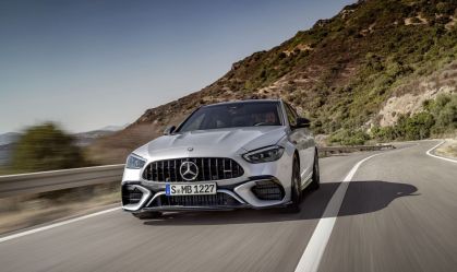 Mercedes-AMG C 63 S E PERFORMANCE chega ao Brasil com tecnologia de F1