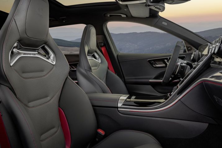 Mercedes-AMG C 63 S E Performance chega ao Brasil com tecnologia de F1 / Foto: Lukas Müller/Divulgação