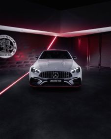 Mercedes-AMG C 63 S E PERFORMANCE chega ao Brasil com tecnologia de F1