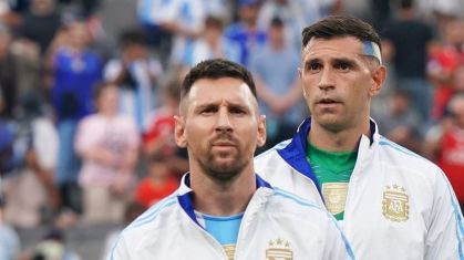 Messi e Dibu Martínez