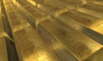 Investidores apertam "botão do pânico" e ouro salta a US$ 3 mil; entenda