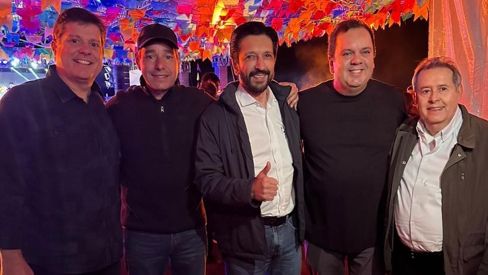 Ricardo Nunes e políticos