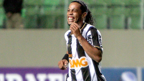 Há 10 anos atrás, Ronaldinho Gaúcho se despedia do Atlético-MG