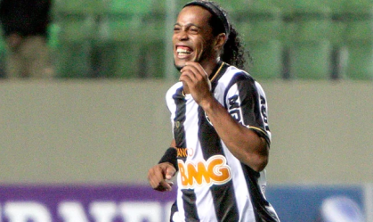 Ronaldinho manda recado ao Atlético-MG antes de “decisão” na Sul-Americana