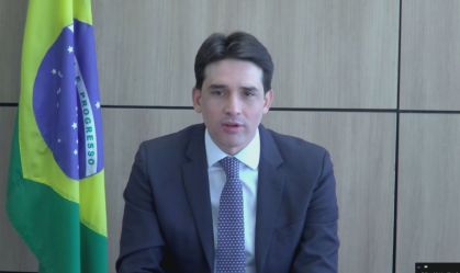 Voa Brasil: À CNN, ministro prevê inclusão de 35 milhões de passageiros nas próximas fases