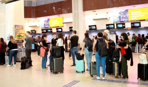 Aeroporto Santos Dumont, no Rio, teve voos cancelados após apagão cibernético