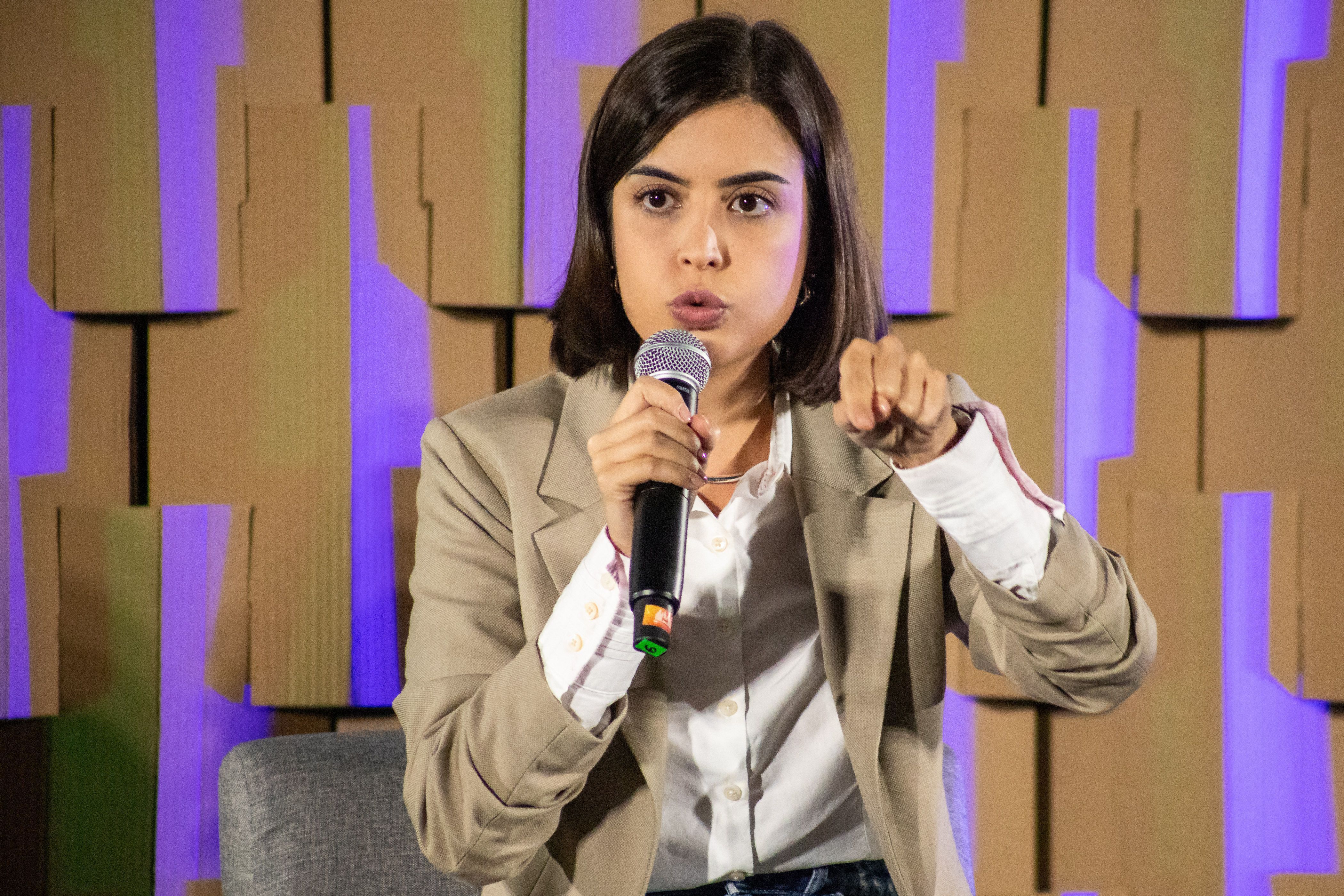 SABATINA MYNEWS TABATA AMARAL