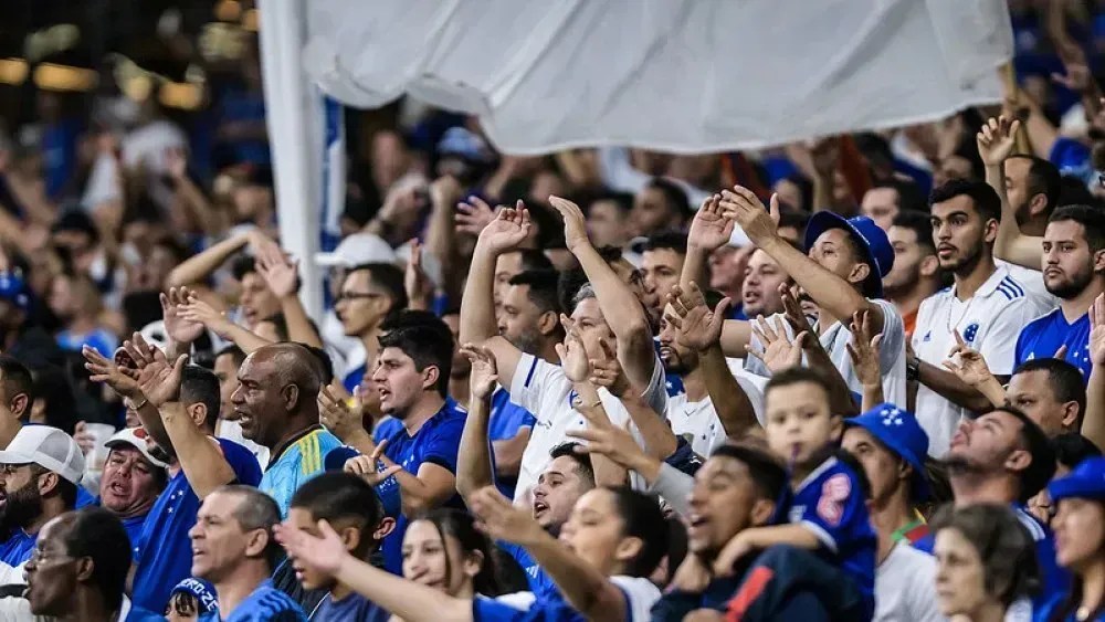 Torcida do Cruzeiro retoma crescimento do programa de sócios do clube