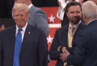 Trump diz que não vê Vance como seu sucessor, mas que "ele é muito capaz"