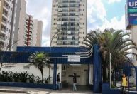 Bebê é abandonado em hospital de SP junto de bilhete: 