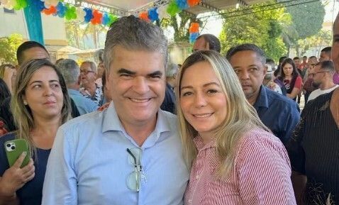 Washington Reis e Célia Serrano lado a lado/ Redes sociais/Instagram