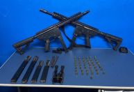 Mulher é presa com dois fuzis na rodoviária do Rio de Janeiro