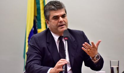 Alvo da PF, ex-prefeito de Duque de Caxias diz ter "zero" envolvimento com cartões de vacina