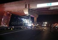 Veja como ficou o ônibus depois de acidente com 10 mortos no interior de SP