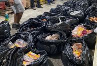 Operação no RJ apreende uma tonelada de linguiça vencida e outros produtos irregulares
