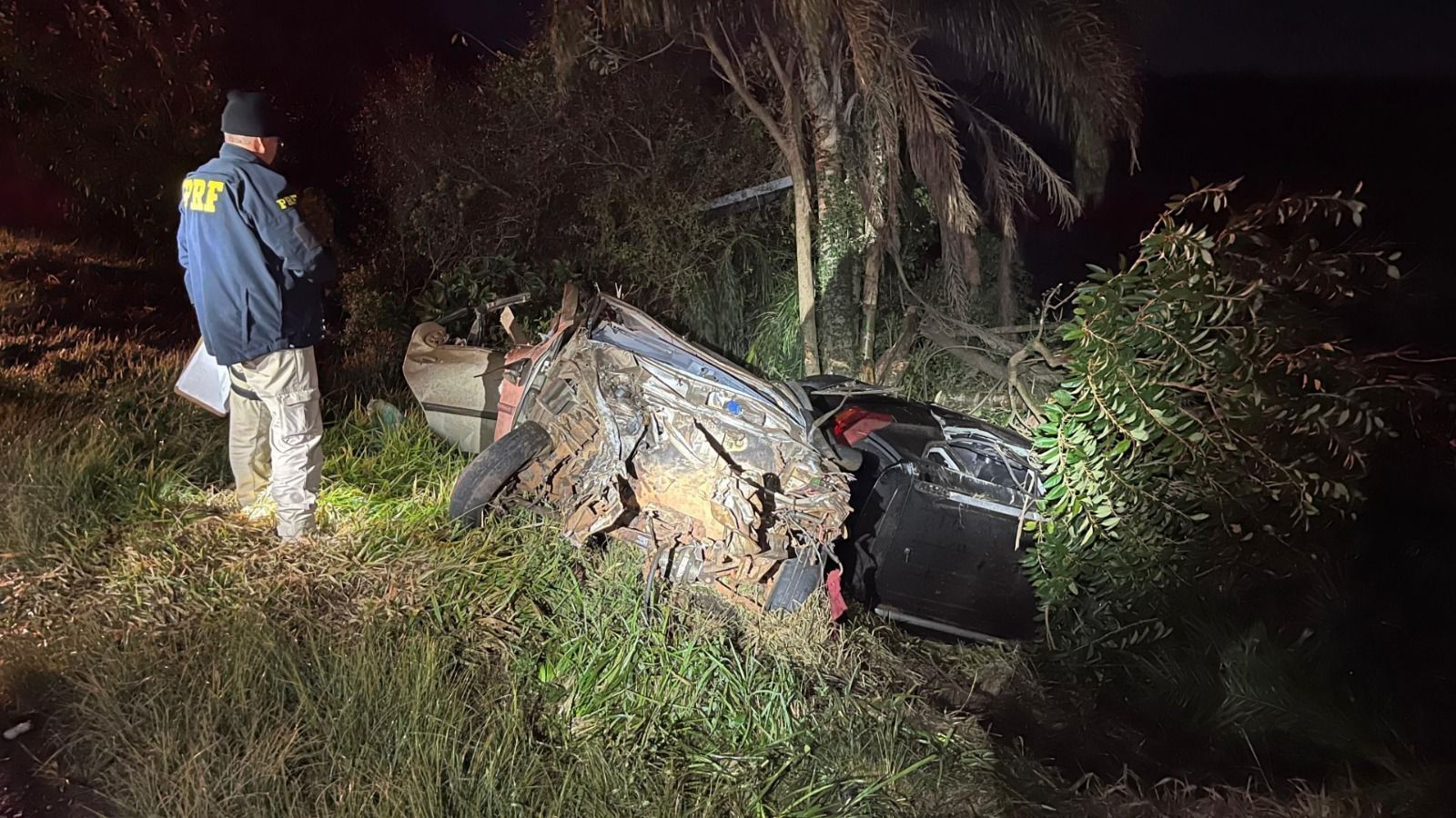 Pálio foi atingido por carreta em rodovia no RS; seis ocupantes morreram