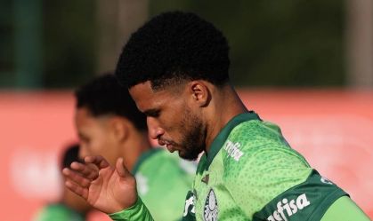Murilo, do Palmeiras, durante treino na Academia de Futebol
