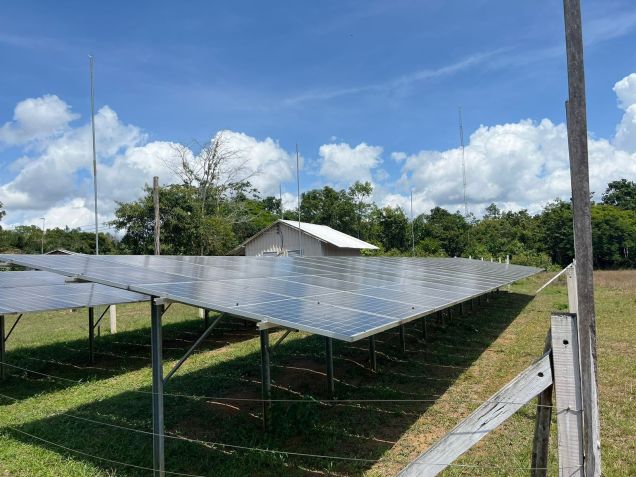 Painéis para geração de energia solar / Thiago Felix