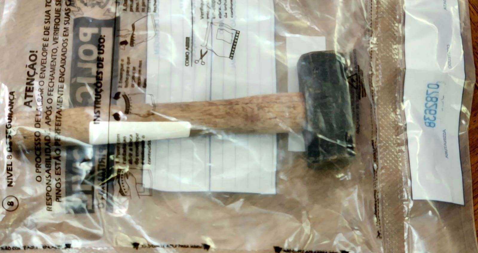 Marreta utilizada no crime contra mãe e filho no Espírito Santo